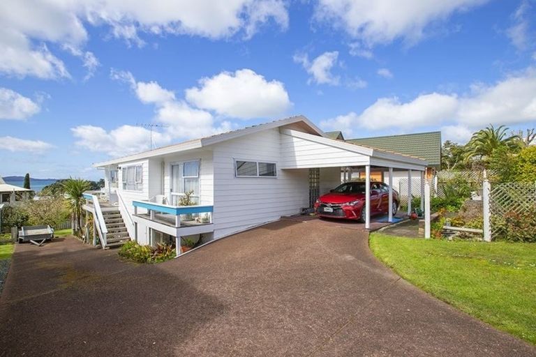 Photo of property in 16 Arohia Place, Snells Beach, 0920