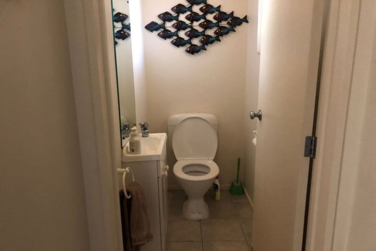 Photo of property in 14/3 Orwell Road, Greenhithe, Auckland, 0632