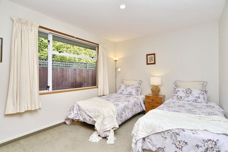 Photo of property in 31 Creese Place, Redwood, Christchurch, 8051