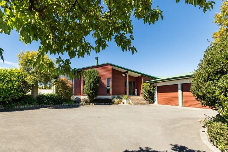 Photo of property in 33 Hikanui Drive, Havelock North, 4130