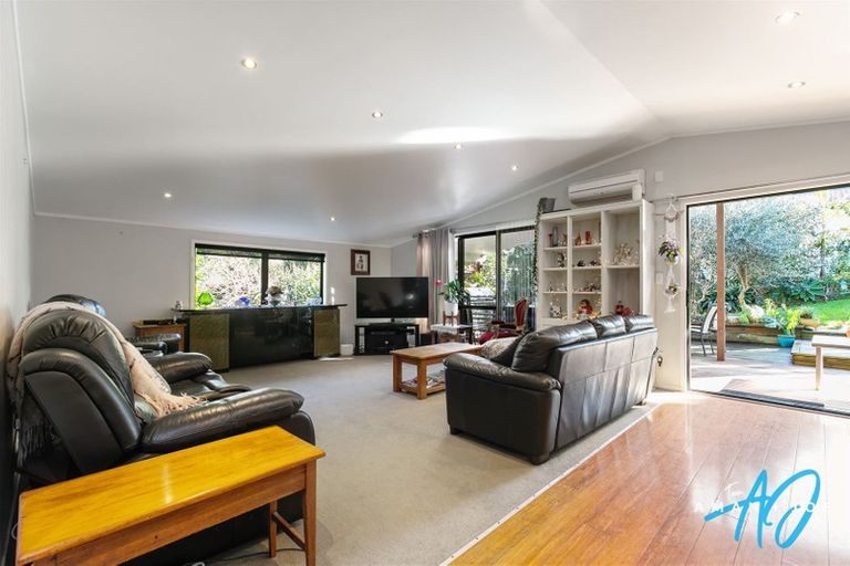 Photo of property in 11 Killarney Avenue, Torbay, Auckland, 0630