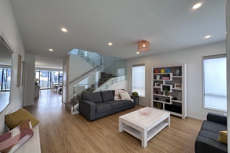 Photo of property in 13 Paripari Street, Flat Bush, Auckland, 2019