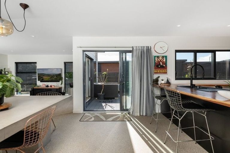 Photo of property in 28 Puhirake Crescent, Pyes Pa, Tauranga, 3112