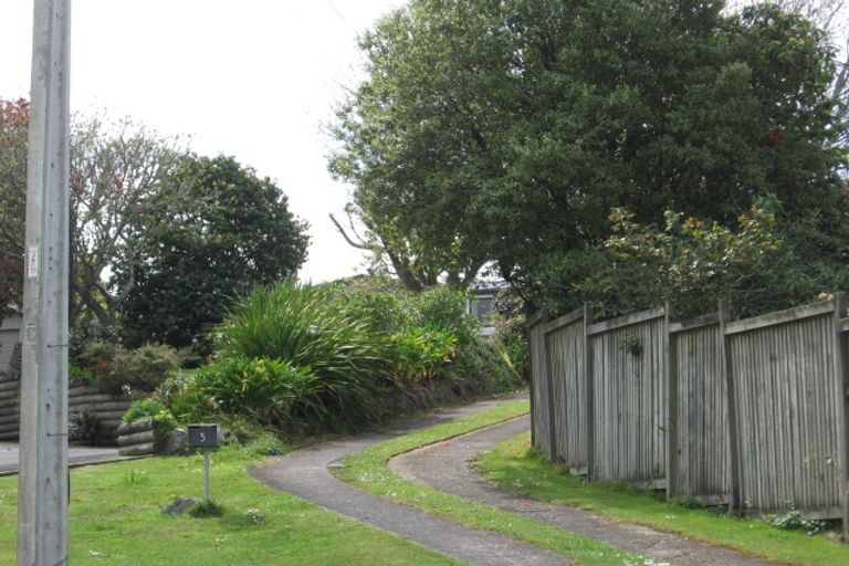 Photo of property in 5 Grand Vue Road, Kawaha Point, Rotorua, 3010