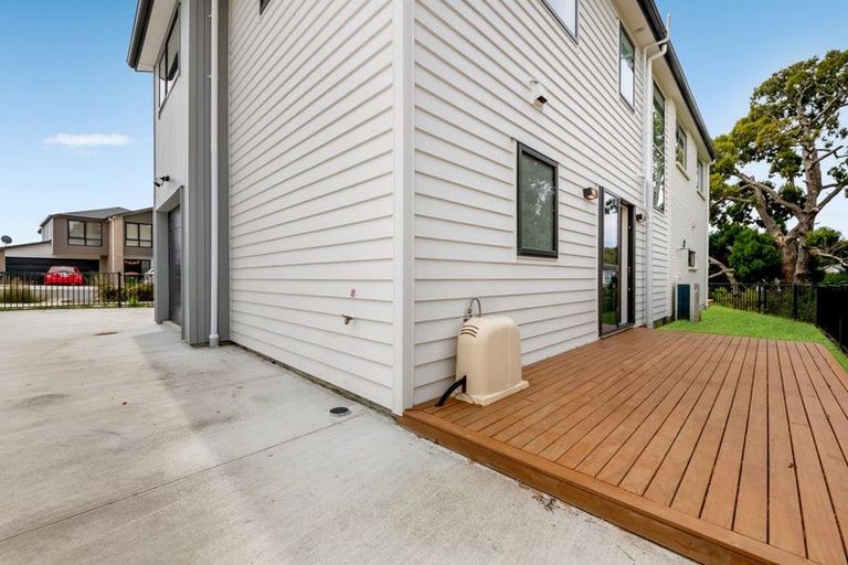 Photo of property in 27 Tannaghmore Drive, Flat Bush, 2019