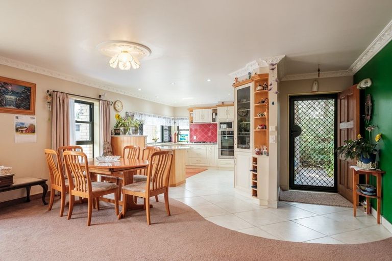 Photo of property in 5 Coulston Place, Riverdale, Gisborne, 4010