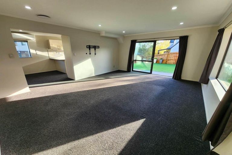 Photo of property in 37a Simpson Road, Ranui, Auckland, 0612