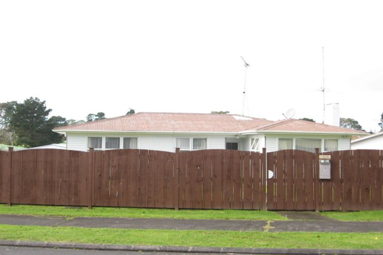 Photo of property in 1 Valencia Place, Manurewa, Auckland, 2102