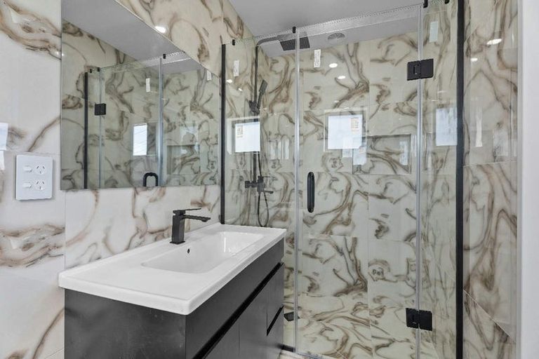 Photo of property in 14a Graeme Avenue, Mangere East, Auckland, 2024