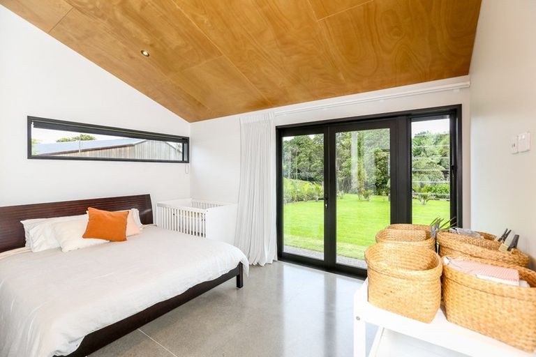 Photo of property in 23c Arden Place, Oakura, 4314