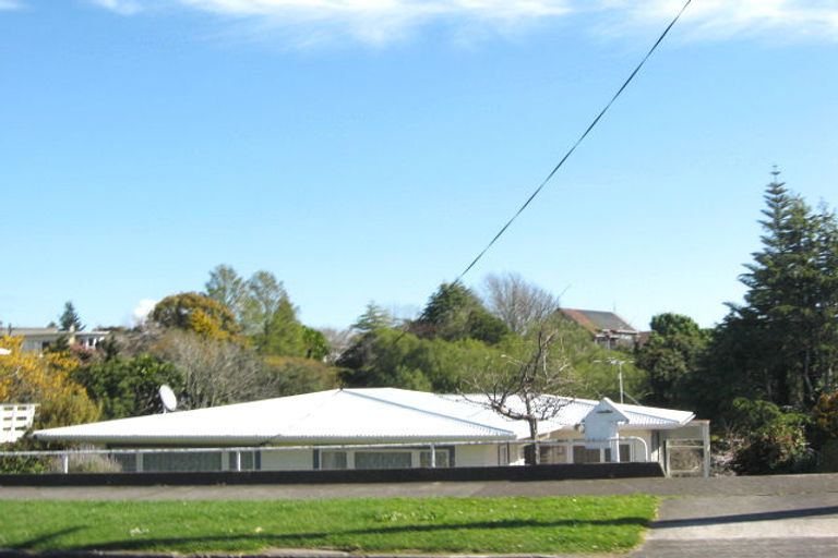 Photo of property in 94 Brooklands Road, Brooklands, New Plymouth, 4310