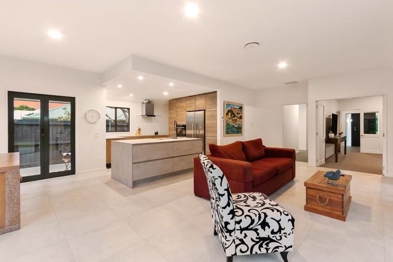 Photo of property in 20 Riverton Terrace, Halswell, Christchurch, 8025