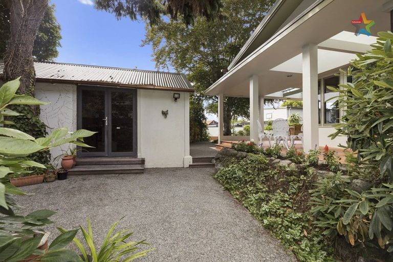 Photo of property in 437 Muritai Road, Eastbourne, Lower Hutt, 5013