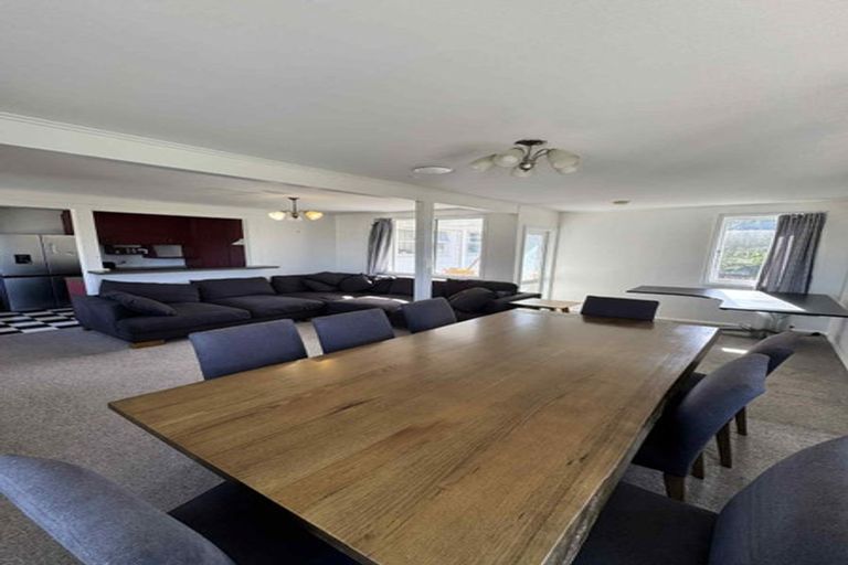 Photo of property in 36 Spur Grove, Titahi Bay, Porirua, 5022