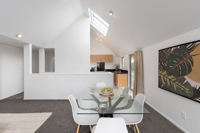 Photo of property in 1/1010 Colombo Street, St Albans, Christchurch, 8014