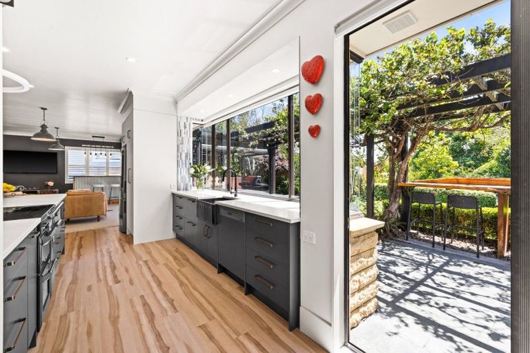 Photo of property in 12 Lennon Grove, Havelock North, 4130