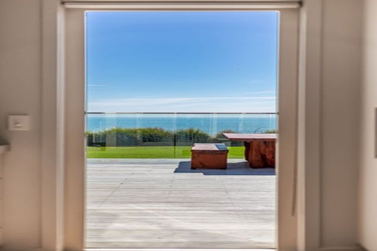 Photo of property in 96 The Esplanade, Raumati South, Paraparaumu, 5032