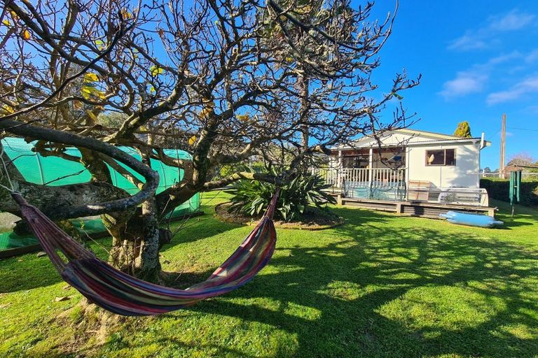 Photo of property in 15 Driving Creek Road, Coromandel, 3506