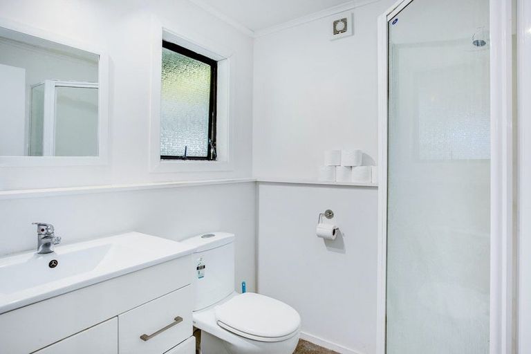 Photo of property in 34 Sievers Grove, Cannons Creek, Porirua, 5024