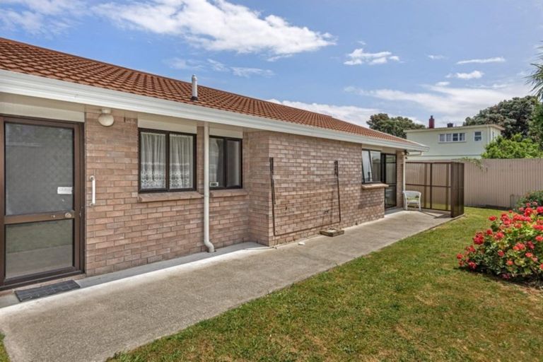 Photo of property in Orange Grove Flats, 31/549 Childers Road, Te Hapara, Gisborne, 4010