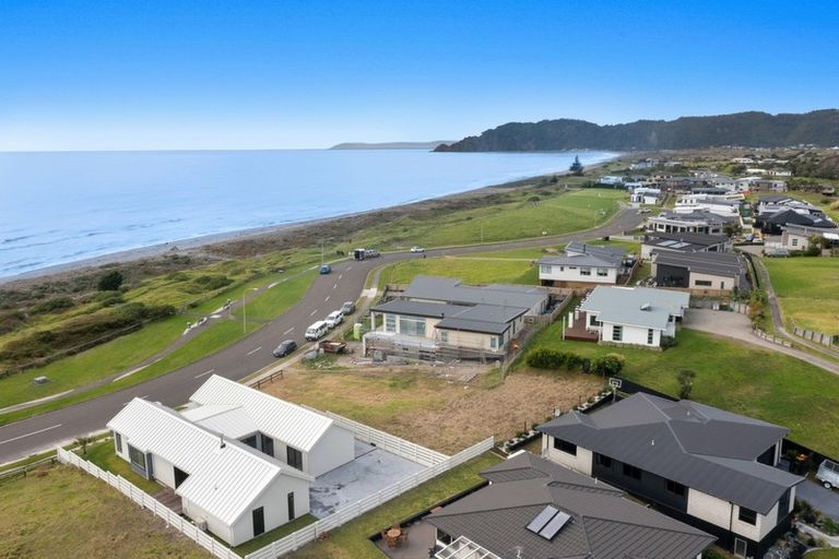 Photo of property in 18 Pacific Parade, Coastlands, Whakatane, 3120