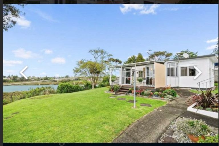 Photo of property in 171c Colwill Road, Massey, Auckland, 0614