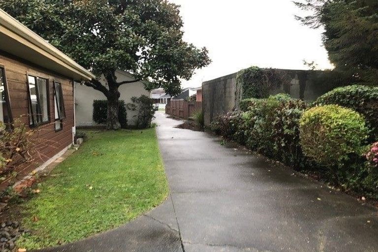 Photo of property in 1/66 Queens Grove, Hutt Central, Lower Hutt, 5010