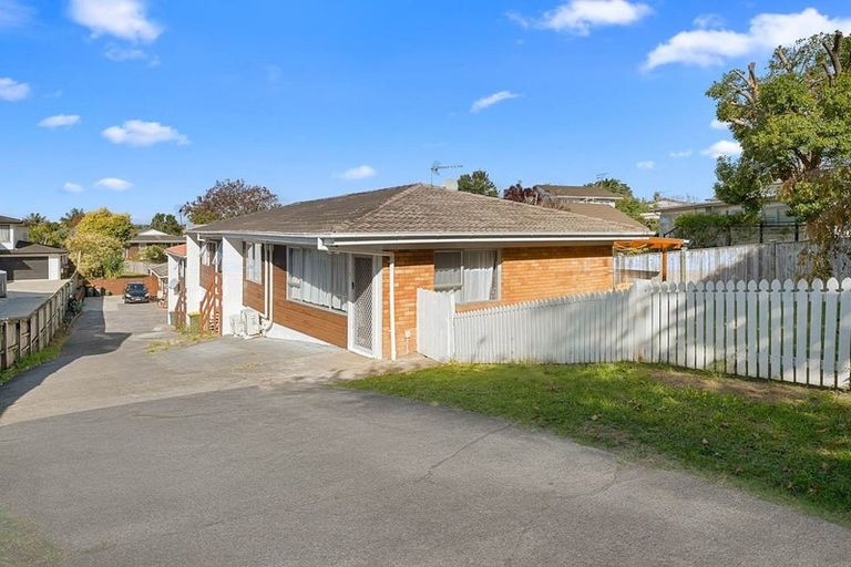 Photo of property in 1/112 Gossamer Drive, Pakuranga Heights, Auckland, 2010
