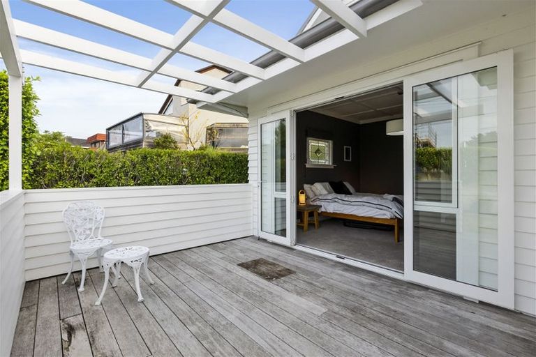 Photo of property in 136 Mellons Bay Road, Mellons Bay, Auckland, 2014