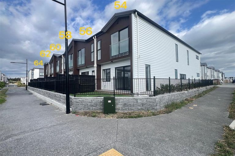 Photo of property in 62 Whare Kauri Road, Papakura, 2110