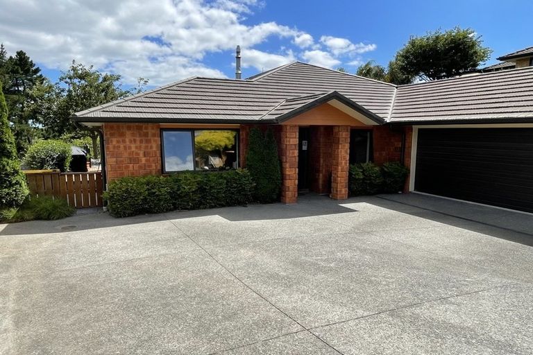 Photo of property in 60 Woodleigh Place, Ohauiti, Tauranga, 3112