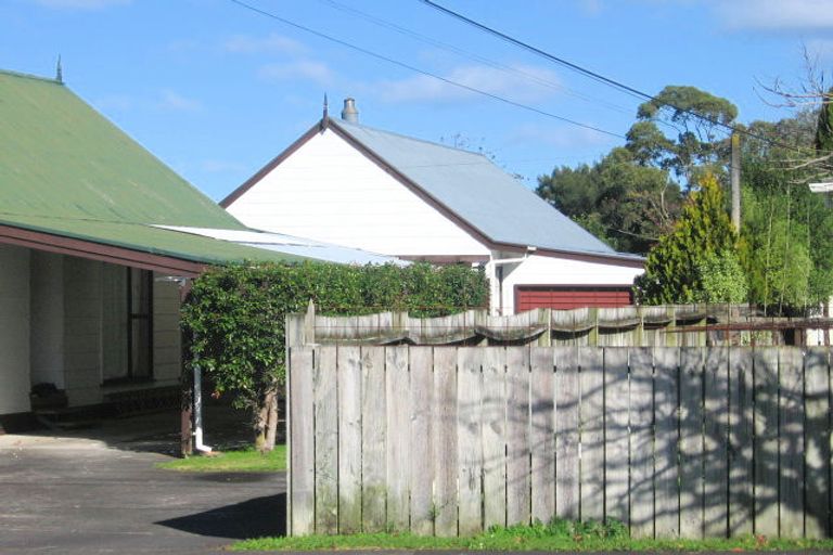 Photo of property in 30 Garelja Road, Henderson, Auckland, 0612