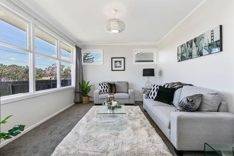 Photo of property in 3 Gee Place, Mangere East, Auckland, 2022