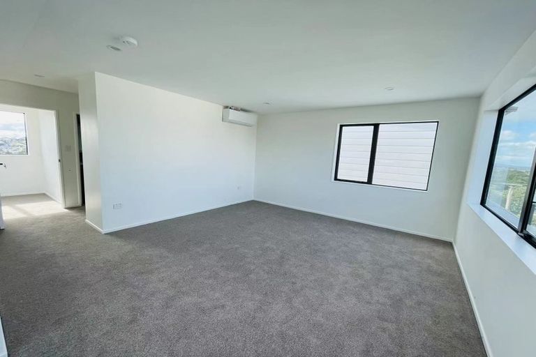 Photo of property in 1b Tui Glen Road, Birkenhead, Auckland, 0626