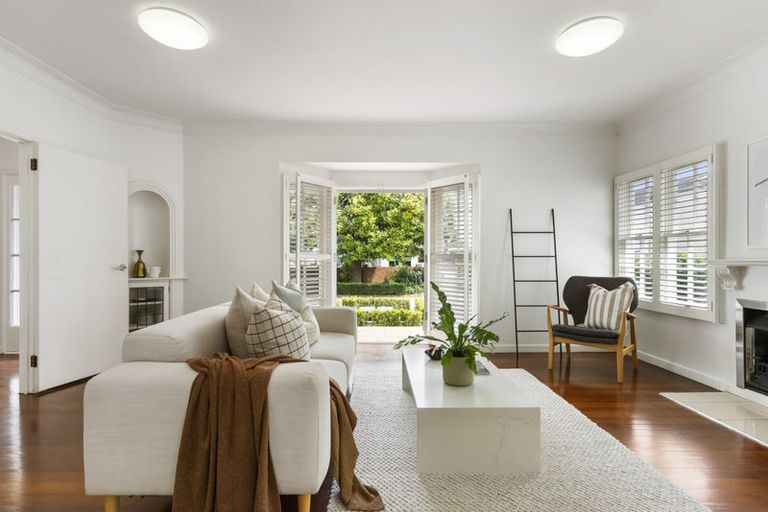 Photo of property in 232 Lake Road, Hauraki, Auckland, 0622