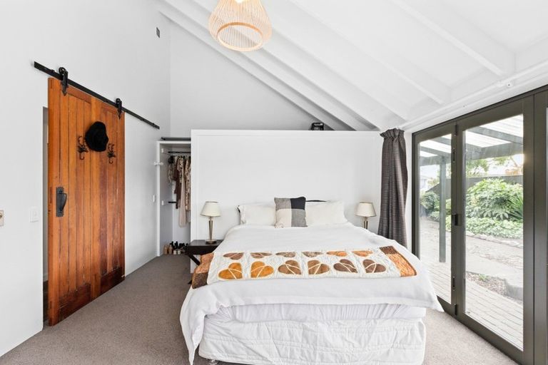 Photo of property in 69 Lipscombe Crescent, Havelock North, 4130