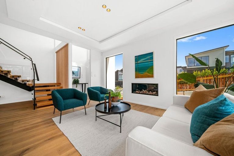 Photo of property in 34 Kumukumu Road, Long Bay, Auckland, 0630