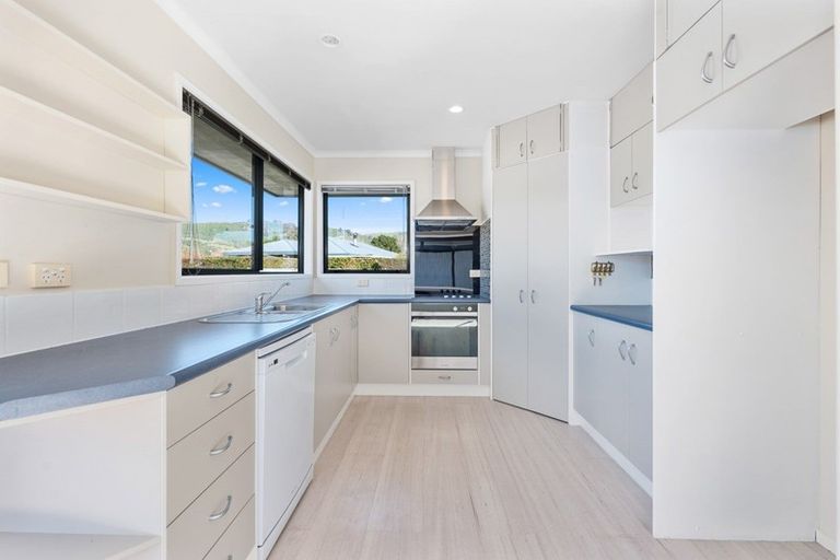 Photo of property in 14 Lakemere Way, Kinloch, Taupo, 3377