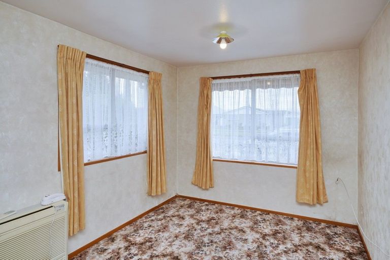 Photo of property in 1/2 Cassidy Place, Belfast, Christchurch, 8051