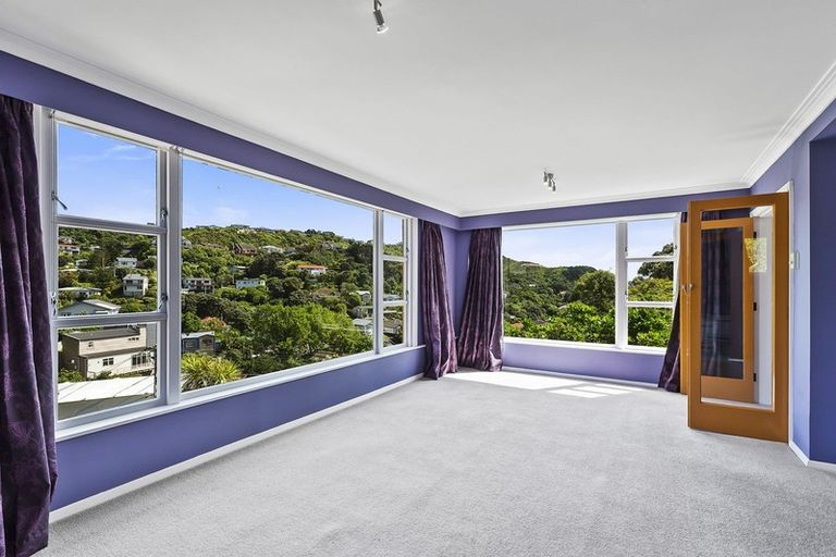 Photo of property in 29 Kellsmere Crescent, Island Bay, Wellington, 6023