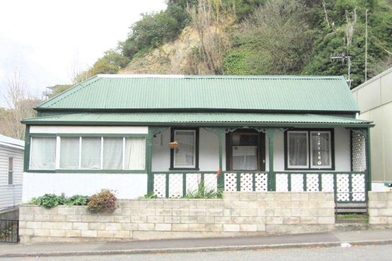 Photo of property in 26 Chaucer Road, Hospital Hill, Napier, 4110