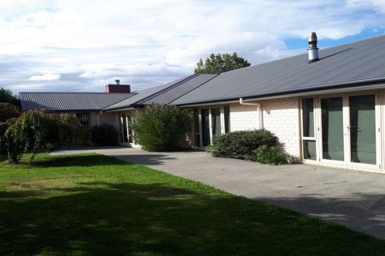 Photo of property in 17 Elm Drive, Rangiora, 7400