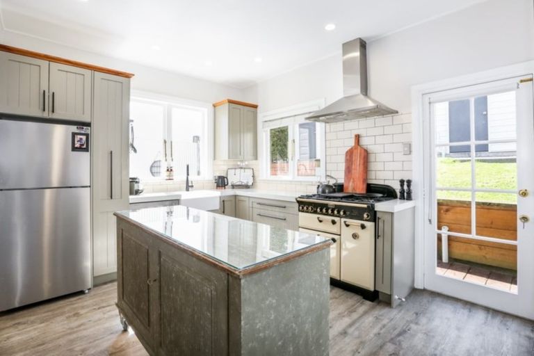 Photo of property in 9 Simla Terrace, Hospital Hill, Napier, 4110