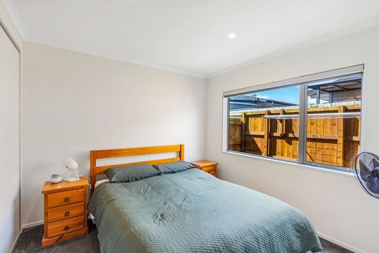 Photo of property in 9 Katipo Road, Takanini, 2112