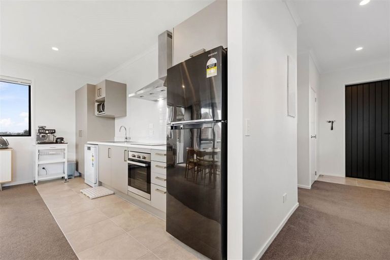 Photo of property in 260 Hobsonville Point Road, Hobsonville, Auckland, 0616