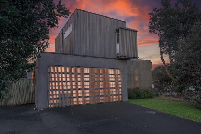 Photo of property in 19 Lagoon Way, Omaha, 0986