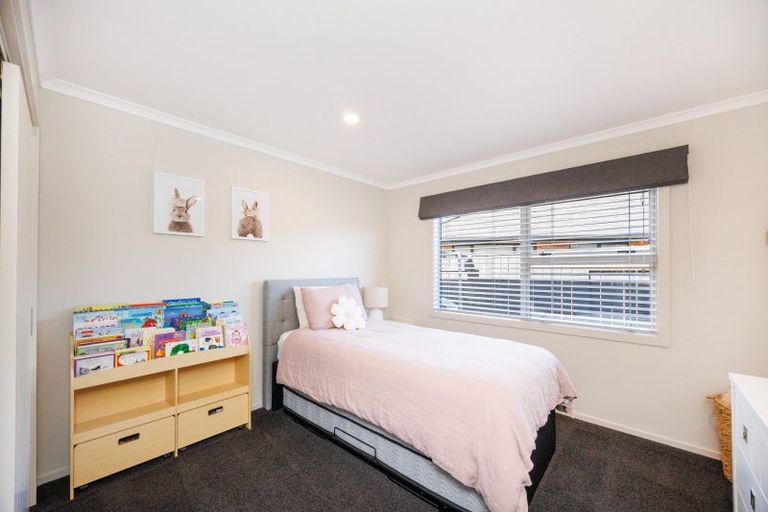 Photo of property in 9 Lorenzo Place, Kelvin Grove, Palmerston North, 4414