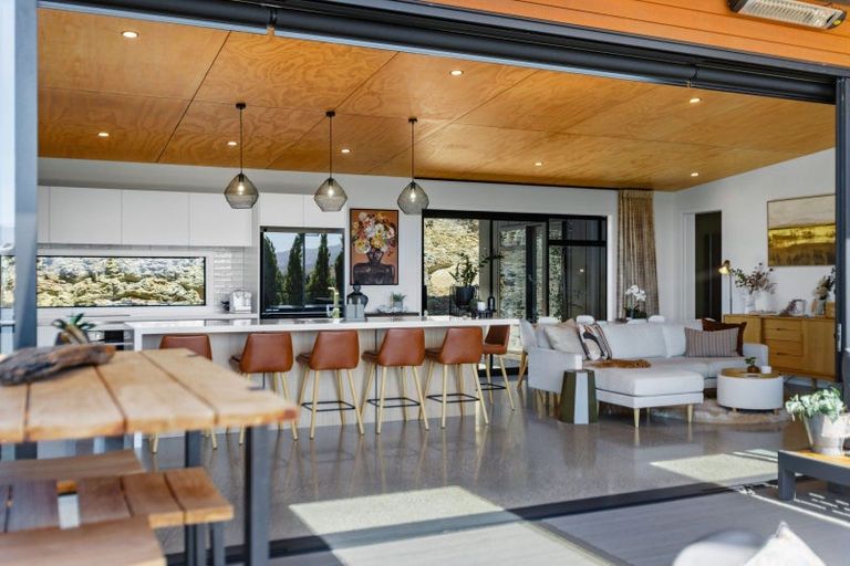 Photo of property in 25d Blackman Road, Blackmans, Alexandra, 9391