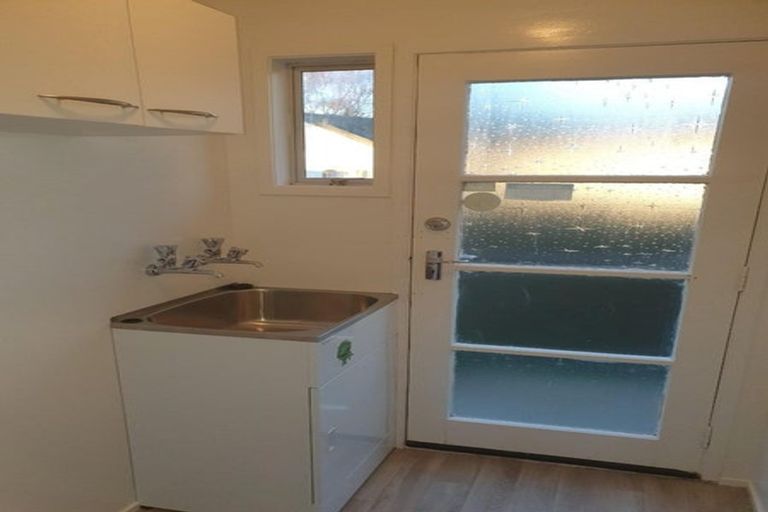 Photo of property in 2/10 Gloaming Place, Conifer Grove, Takanini, 2112