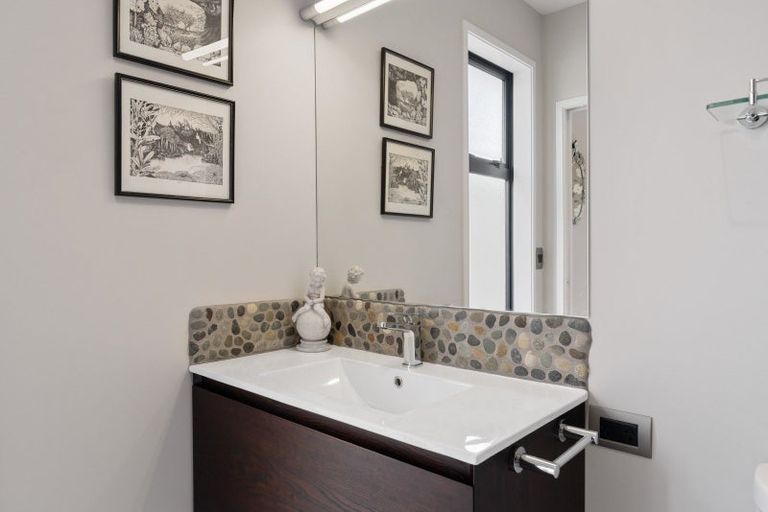 Photo of property in 29 Pukenamu Road, Rainbow Point, Taupo, 3330